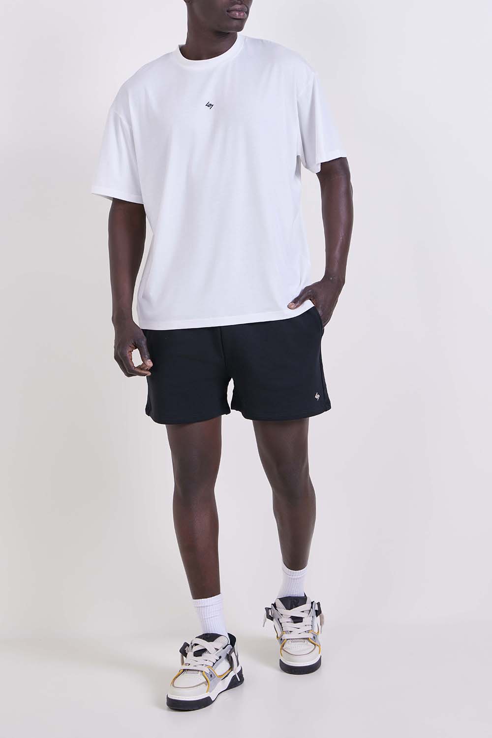 מכנסי ג'וגר קצרים